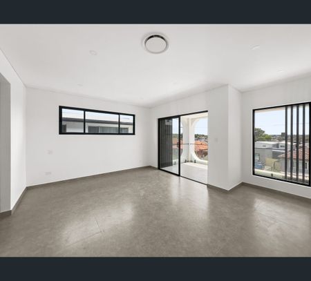 4a Edna Avenue, Merrylands West, NSW 2160 - Photo 2