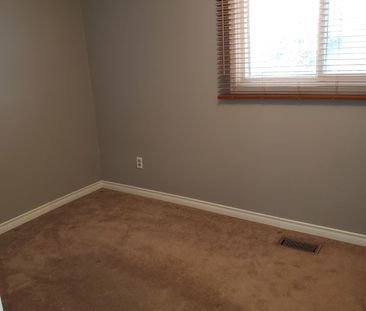 For Lease - 423 Westwood Drive Unit# 24, Kitchener, Ontario - Photo 6