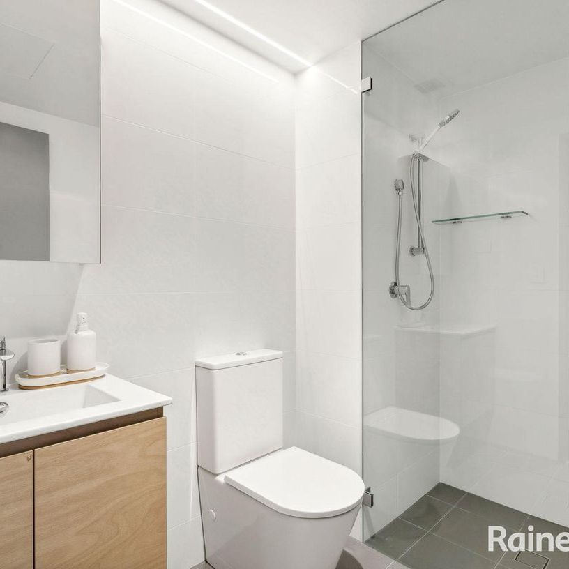 FURNISHED STUDIO APARTMENTS - RENT INCLUDES WATER,GAS,ELECTRICITY AND INTERNET! - Photo 1