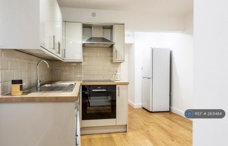 1 bedroom flat to rent - Photo 3