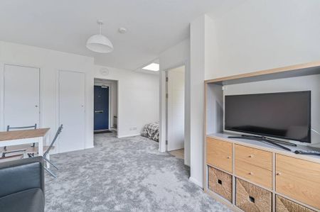 Studio to rent - Photo 4