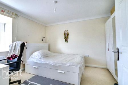 4 bedroom link detached house to rent - Photo 4