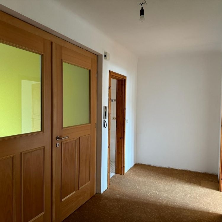 Dillingen: Schöne Wohnung mit 73 m², 2 Zimmern, Küche, Bad und Balkon in zentraler Lage - Photo 1