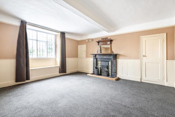 6 bedroom house to rent - Photo 1