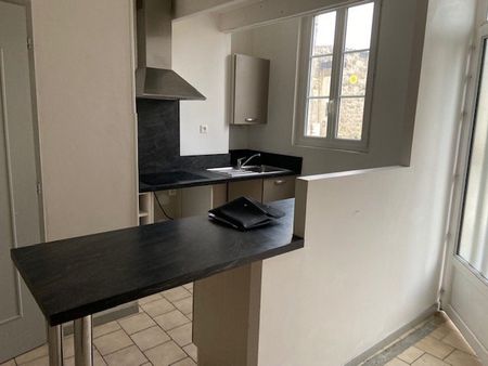 Location Maison 2 pièces 68m² ANGOULEME 16000 - Photo 2