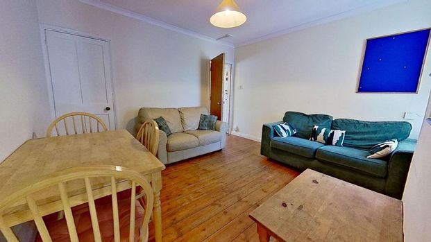 4 bedroom semi-detached house to rent - Photo 1