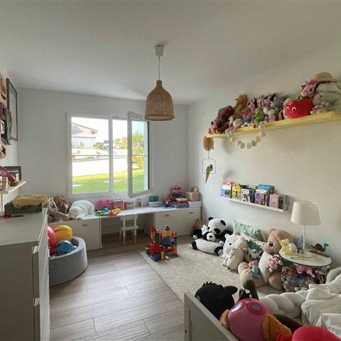 4.5 Zimmer, 1. Stock - Photo 1