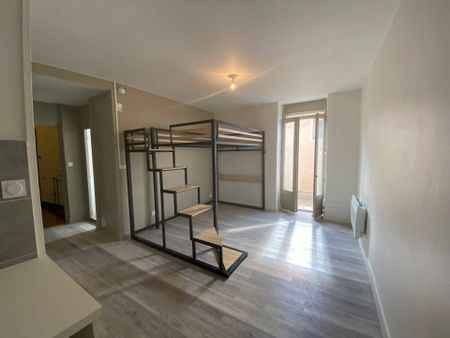 Location appartement 1 pièce 25.63 m² à Bourg-lès-Valence (26500) - Photo 2