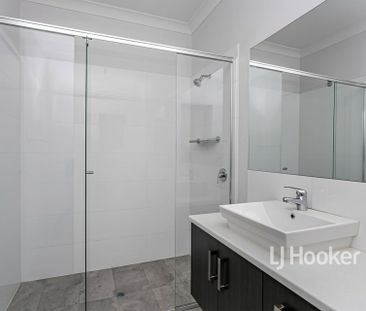 Under Application - Photo 4