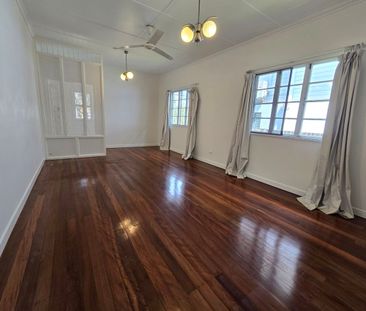 Light, Bright & Convenient Oxley Living - Photo 1