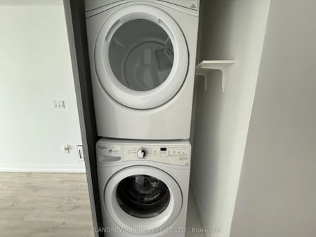 115 McMahon Drive #2202 - Photo 5