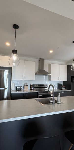 Grand 4 ½ de luxe à louer – Emplacement de choix à Lévis! Disponible le 1er octobre (ou plus tôt au besoin) - Photo 1