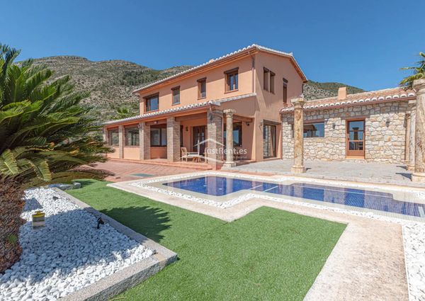 Rustic long term rental villa with sea and mountain views in Benissa