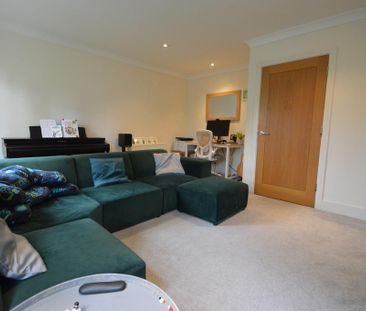 3 bedroom townhouse to rent - Photo 2