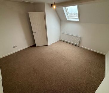 3 bed Terraced - To Let - Photo 6