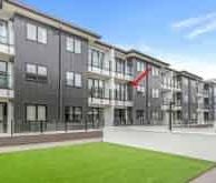 Modern 2-Bedroom Apartment in Flat Bush, Auckland - Photo 1