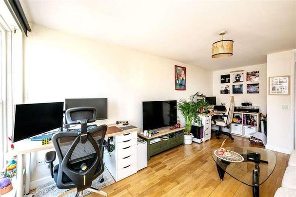 Harrow Road, London, W9 - Photo 1