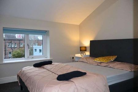 Derby Lane, Liverpool, L13 - Photo 2