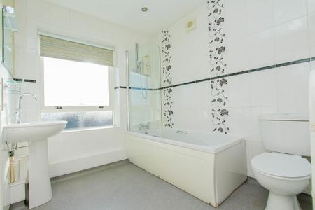 2 bedroom maisonette to rent - Photo 5