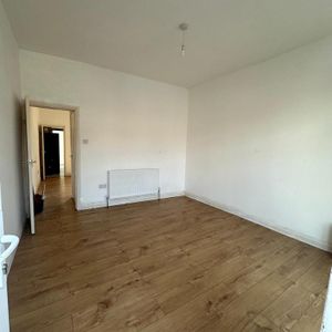 2 bedroom semi-detached house to rent - Photo 3