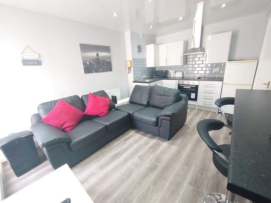 3 bedroom terraced house to rent - Photo 1