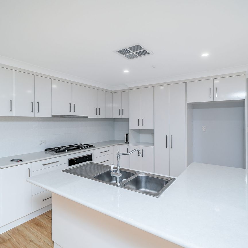 27 Maple Road, Lake Albert NSW 2650 - Photo 1