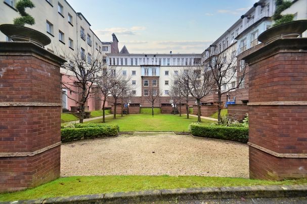 1 bed flat to rent in Ingram Street, Glasgow, G1 1 - Photo 1