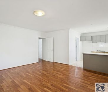 FANTASTIC DUPLEX WALKING DISTANCE TO KARRINYUP SHOPPING CENTRE - Photo 3
