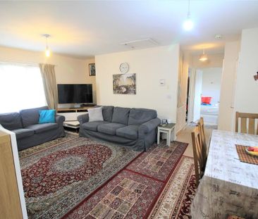 2 bedroom coach house to rent - Photo 1