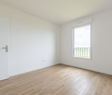 location Appartement T3 DE 67.91m² À CHESSY - Photo 3