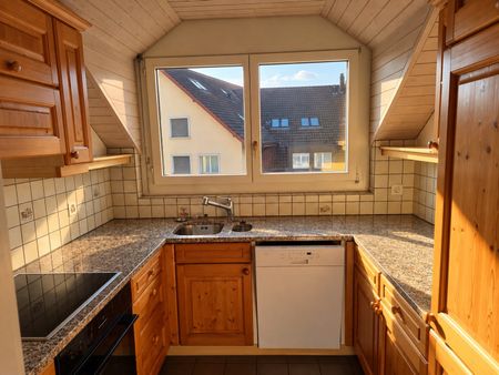 Wohnen mit Charme, zentral gelegen mit Galerie und viel Platz - Photo 3