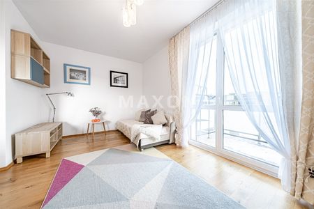 Rezerwacja - 61 m mieszkanie z balkonem wynajem. - Zdjęcie 3