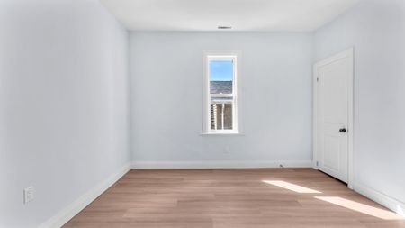 For Lease - 1088 Frances Street, London East, Ontario - Photo 4