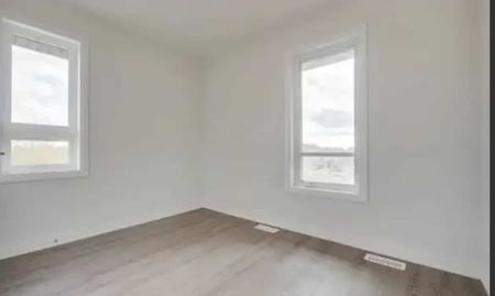 Two plus one bedroom townhouse for rent in Cambridge Ont. - Photo 3