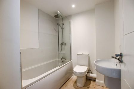 3 bedroom terraced house to rent - Photo 5