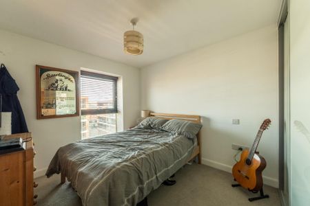 2 bedroom flat to rent - Photo 3
