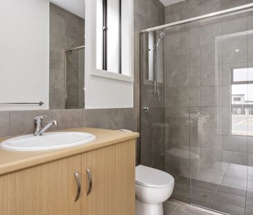 Brand New Three Bedroom in Prime Seaford Heights - Photo 5