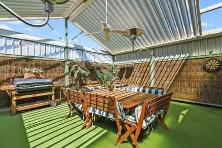 Centrally Located Loft Apartment - Photo 4