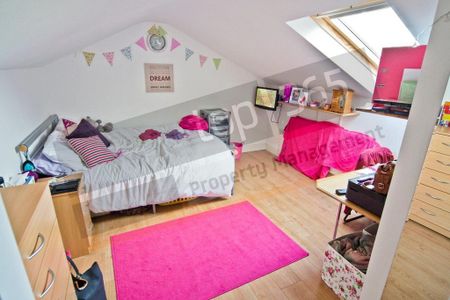 3 bedroom flat to rent - Photo 3