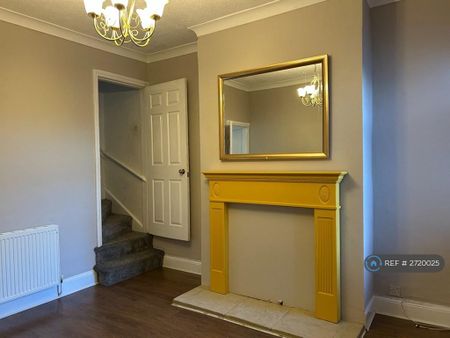2 bedroom terraced house to rent - Photo 3