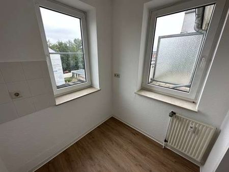 Wohnen über zwei Etagen ! 5. OG = DG - Süd-Balkon- Lift - Stellplatz - Foto 2