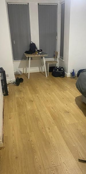 Studio Flat, Conway Drive, LS8 - Photo 1