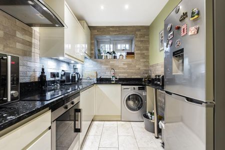 2 bedroom flat to rent - Photo 5