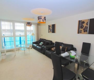 2 bedroom flat to rent - Photo 3