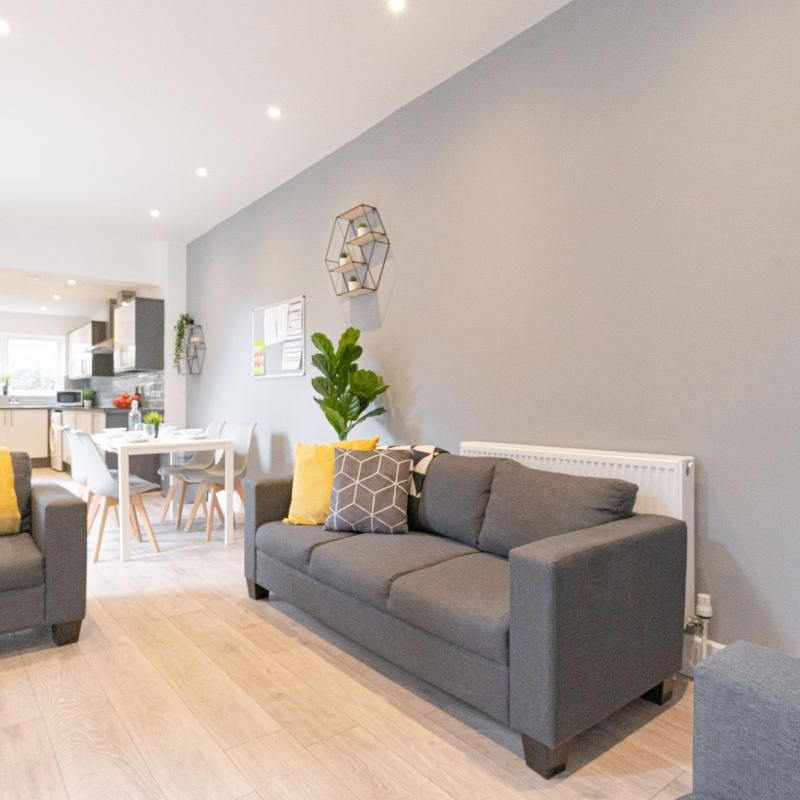 Playfair #4 - Photo 1