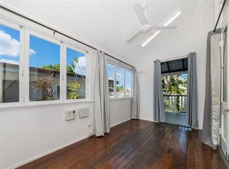 Comfortable Living in a Convenient Location + Study! - Photo 3