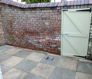 3 Bed Terraced House, Stanley Park Avenue South, L4 - Photo 4