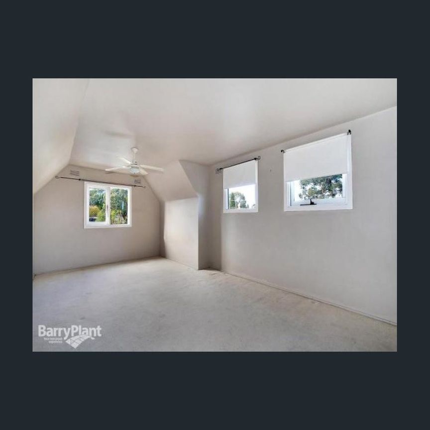 17 Arthur Street, Wantirna South, Vic 3152 - Photo 1