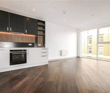 Eden Grove, Staines-upon-Thames, Surrey, TW18 4ZW - Photo 1