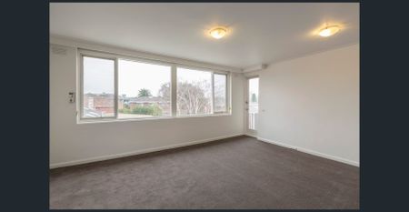 Spacious and Modern Two-Bedroom Apartment - Photo 3